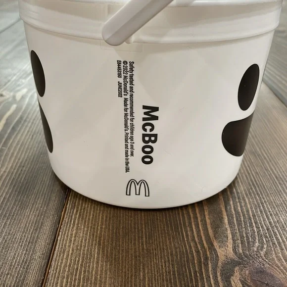 🌟Host Pick🌟McDonald’s White Ghost 2023 McBoo Halloween Basket - Picture 2 of 6